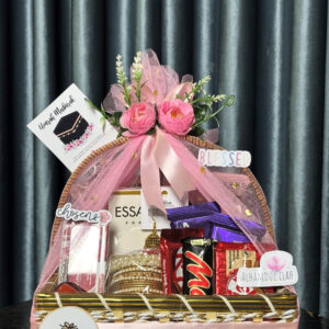 Umrah Gift Basket